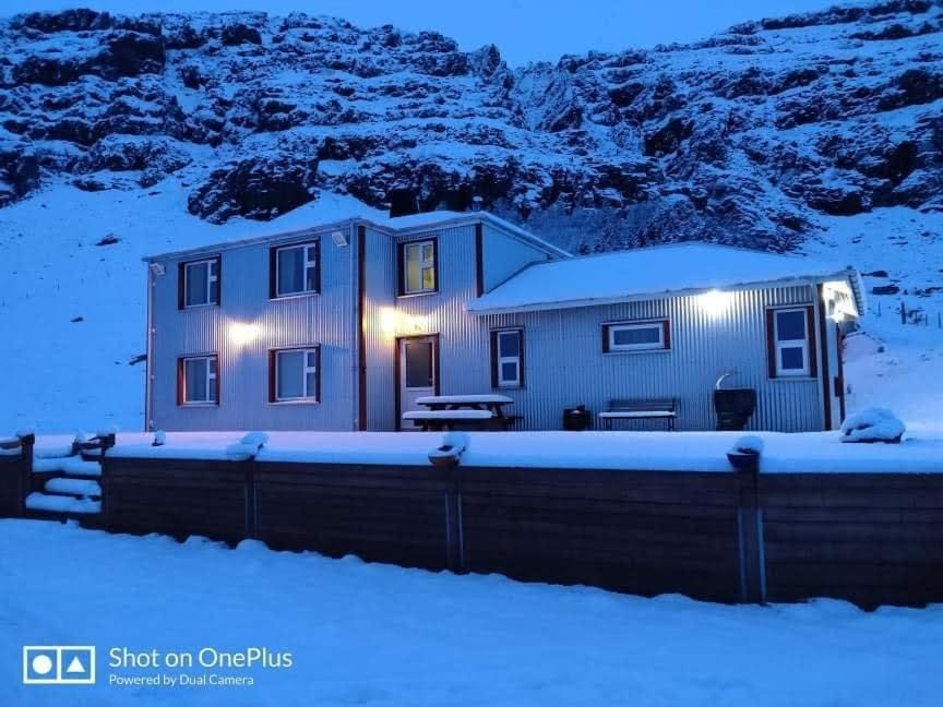 Guesthouse Stekkatun Skalafell ภายนอก รูปภาพ
