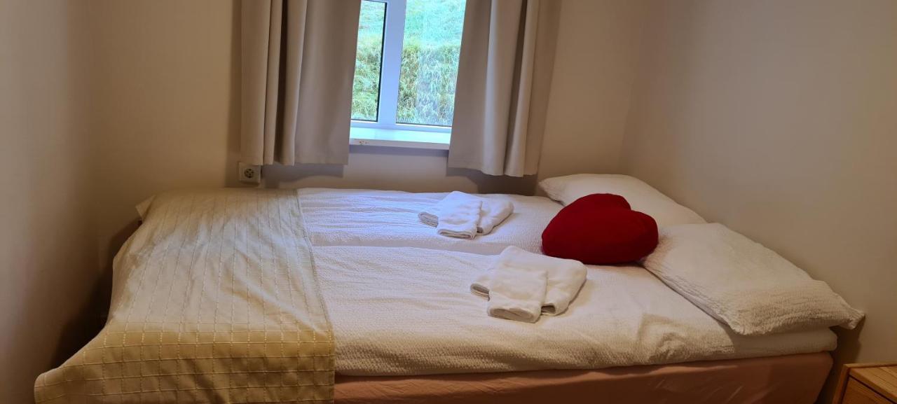 Guesthouse Stekkatun Skalafell ภายนอก รูปภาพ