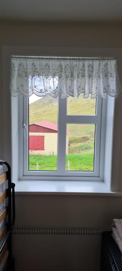 Guesthouse Stekkatun Skalafell ภายนอก รูปภาพ