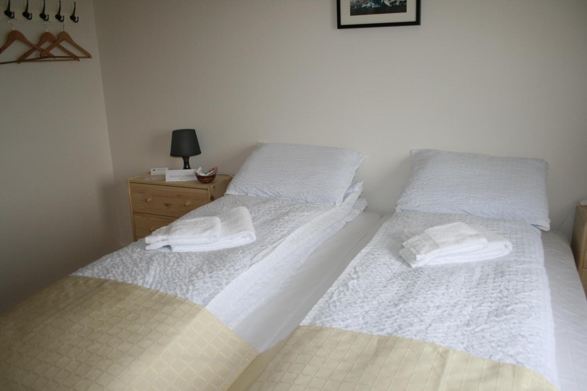 Guesthouse Stekkatun Skalafell ภายนอก รูปภาพ