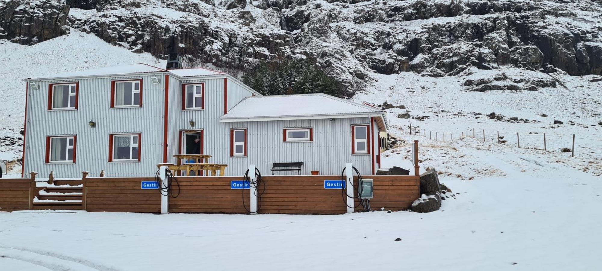 Guesthouse Stekkatun Skalafell ภายนอก รูปภาพ